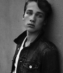 Cute Boys non-nude 592c3299d94a6.jpg