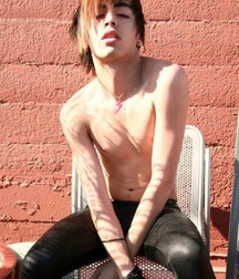 Shirtless Teens & Twink Boys