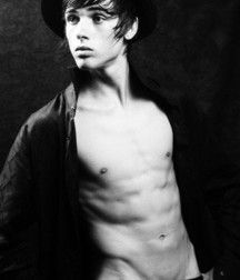 Shirtless Teens & Twink Boys 592c8a02b1ee7.jpg