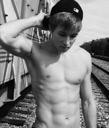 Shirtless Teens & Twink Boys 592c8a2e63cae.jpg