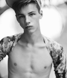 Shirtless Teens & Twink Boys 592c8a37afb88.jpg