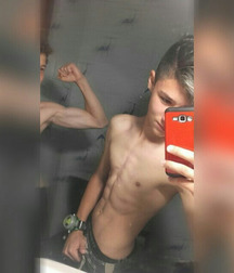 Selfies 592c93f0cb336.jpg