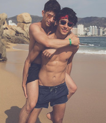 Couples (no nude) 593cb9185a9be.jpg