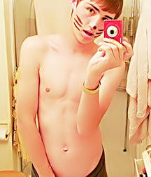 Boy Selfies 59431b214fa0a.jpg