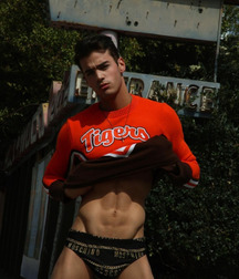 Hot & Sexy Guys non-porn 59504d6b71b92.jpg