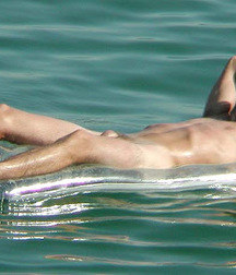 I'm A Nudist, Join Me 5974fa0a0a2e6.jpg