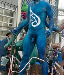 Nude Parades and Cycling 597521d15a035.jpg