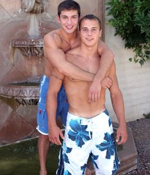 Couples 59754346dc210.jpg