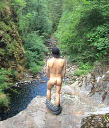 Male Artistic Pose - Great! 59754705bc615.jpg