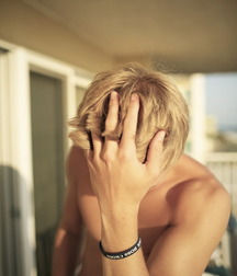 Cute Guys non-nude 59861d3a4701e.jpg