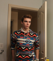 Cute Guys non-nude 59861d5107515.jpg