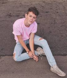 Cute Guys non-nude 59861d5ce850a.jpg
