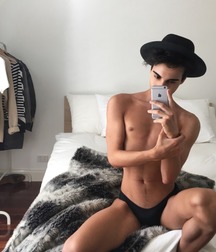 Cute Guys non-nude 59861d69c2f9e.jpg