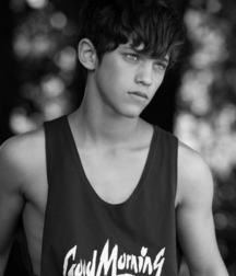 Cute Guys non-nude 59861d80c3d20.jpg