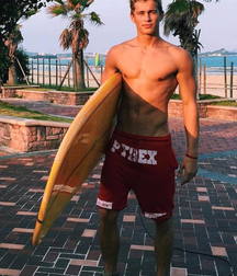 Cute Guys non-nude 59861d9498510.jpg