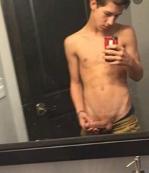 Boy Selfies 59876b4cac2b7.jpg