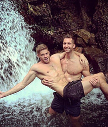 Guys in LoVe 5999e468246b5.jpg