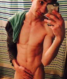 Boys Love Selfies 59ac0164558da.jpg