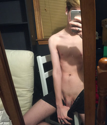 Boys and their Cellphones 59b1e4f181ddd.jpg