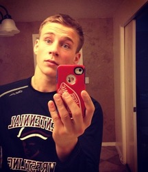 Selfie Boys non-nude 59bf1f3db0054.jpg