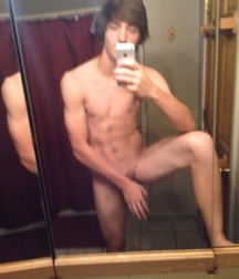 Boy Naked Selfies 59bf1fa61580f.jpg