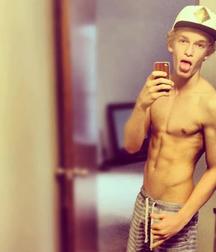 Boys Abs & Nipples 59e3eace63dc5.jpg