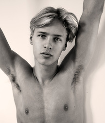 Great Looking Teens 59f66af94f390.jpg