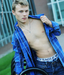 Great Looking Teens 59f66b0d76080.jpg