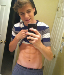 Selfie Hunks & 6 Paks 5a08f174cb4cf.png