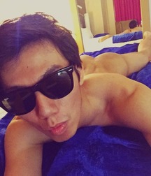 Selfie Hunks & 6 Paks 5a08f17eba3c5.jpg