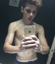 Selfie Hunks & 6 Paks 5a08f186e4636.jpg