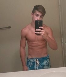 Selfie Hunks & 6 Paks 5a08f18b6e5f1.jpg