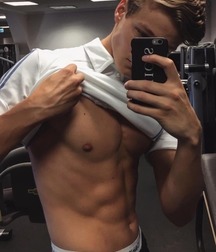 Abbs Selfies 5a123f45eb841.jpg