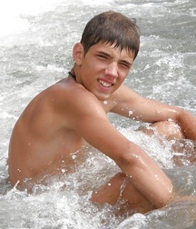 Beach Boy Nudist 5a15de4bc49cd.jpg