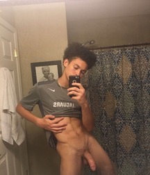 Boy Selfies 5a1a2ec6c9e03.jpg