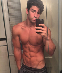 Selfies Clothed 5a1a2f3b2e252.jpg