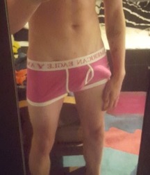 Selfies Clothed 5a1a2f4039b22.jpg