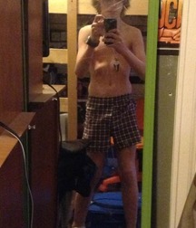 Selfies Clothed 5a1a2f412f826.jpg