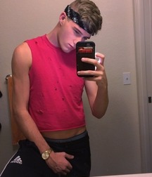 Selfies Clothed 5a1b294b178b6.jpg