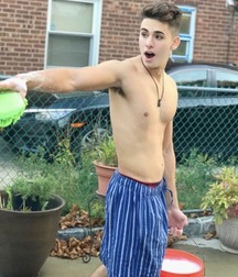 Shirtless Eye Candy 5a1b4c41ab65b.jpg