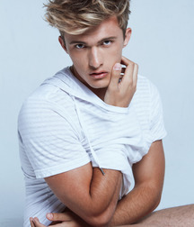 Cute Guys 5a1b5c7e6523b.jpg