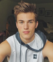 Really, Really Hot Guys 5a1b9d0643c23.jpg