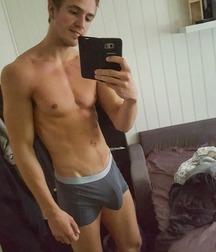 More Selfies Naked 5a28ad36cb523.jpg