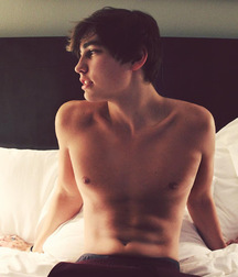 Shirtless Wonder Boys 5a2c2626ddefa.jpg