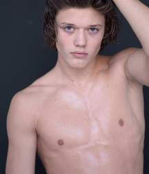 Shirtless Wonder Boys 5a2c2627c3199.jpg