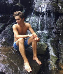 Shirtless Wonder Boys 5a2c26340d888.jpg