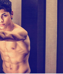Shirtless Wonder Boys 5a2c263c7d863.jpg