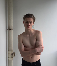 Shirtless Wonder Boys 5a2c2641e99e6.jpg