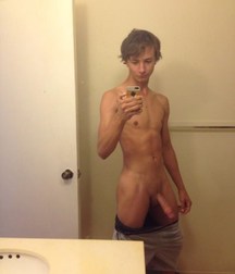 Naked Selfie Boys 5a2c5f36b2c61.jpg