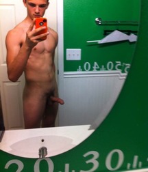 Naked Selfie Boys 5a2c5f3992ef3.jpg
